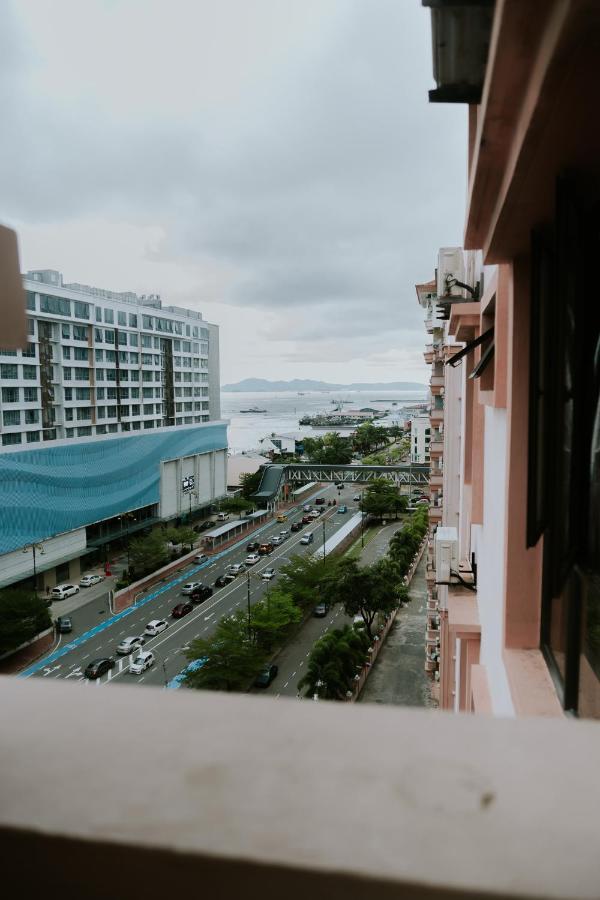 Petronella Apartment C1 Marina Court 亞庇 外观 照片